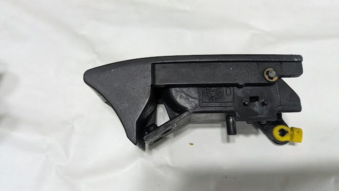 FERRARI 360 MODENA SPIDER RIGHT DOOR INNER HADLE 66217700