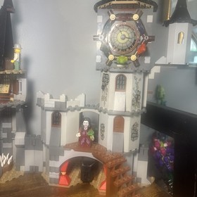 LEGO Monster Fighters #9468 Vampyre Castle 99% Complete w/ Minifigs, READ DESC.
