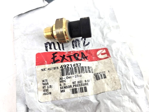 NOS Genuine Cummins Oil Pressure Sensor L10 M11 N14 ISM 4921487 050650 3080406