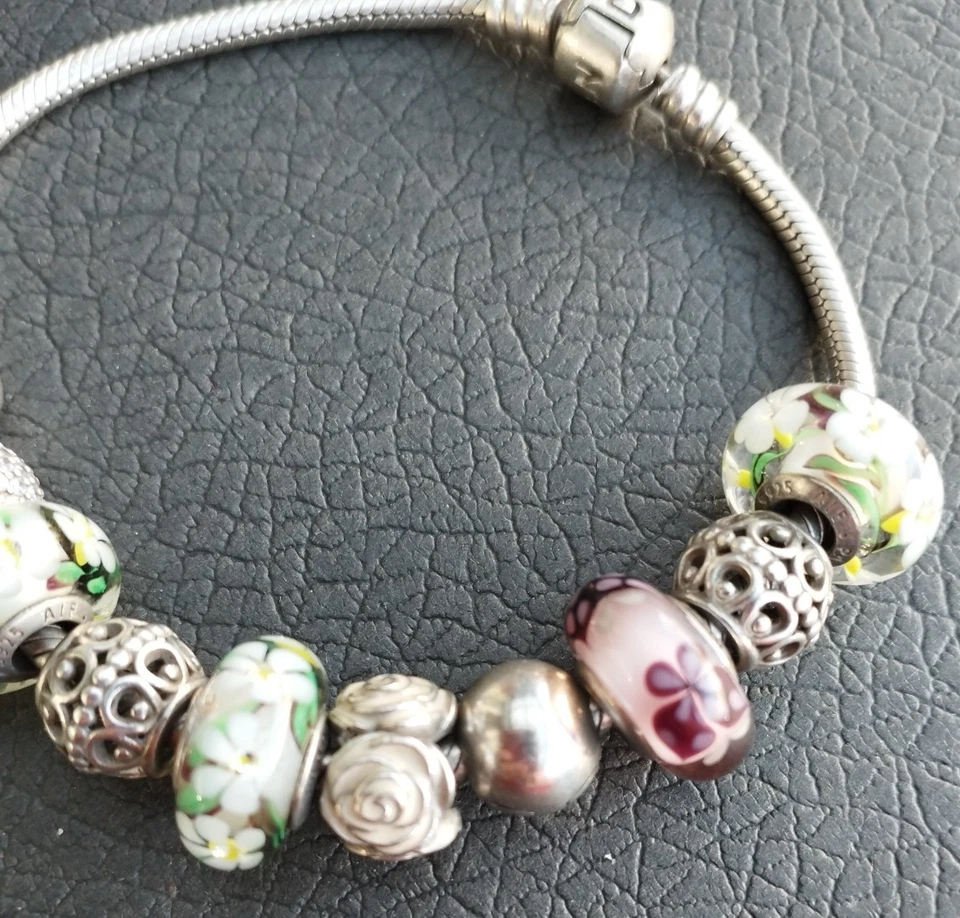 Original Pandora Armband Silber 10 Charms mit Muranoglas Linien Clip  21 cm lang - Bild 3 von 4