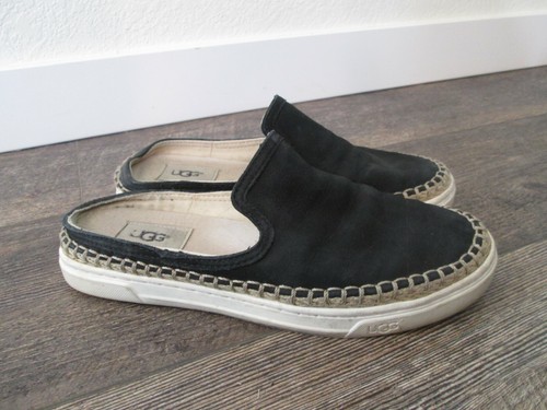 black on black yeezy