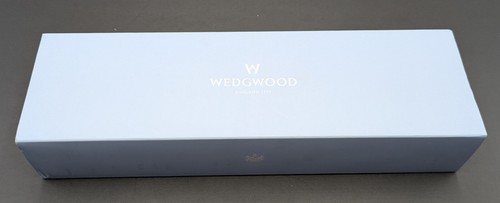 Vera Wang Wedgwood CLAREMONT 4-teiliges Hostessen-Set 18/10 Edelstahl - Bild 8 von 9