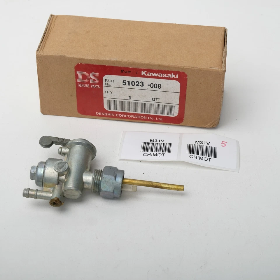 Se adapta a Kawasaki C2SS GA2 G3 G4TR G5 G7 KD80 KH100 Gas Combustible Grifo Mascota Cock Foto 2 de 4