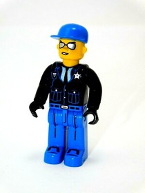 2 LEGO Vintage Policeman Black Police Jacket Blue Cap Minifigs 4 Juniors 4666