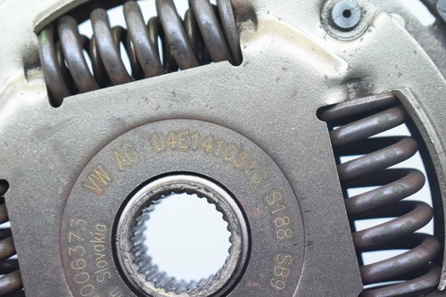 SEAT IBIZA 6J 1.2 TSI Clutch Kit OEM 04E141031C 036105273 04E141026 2016 - Picture 11 of 12