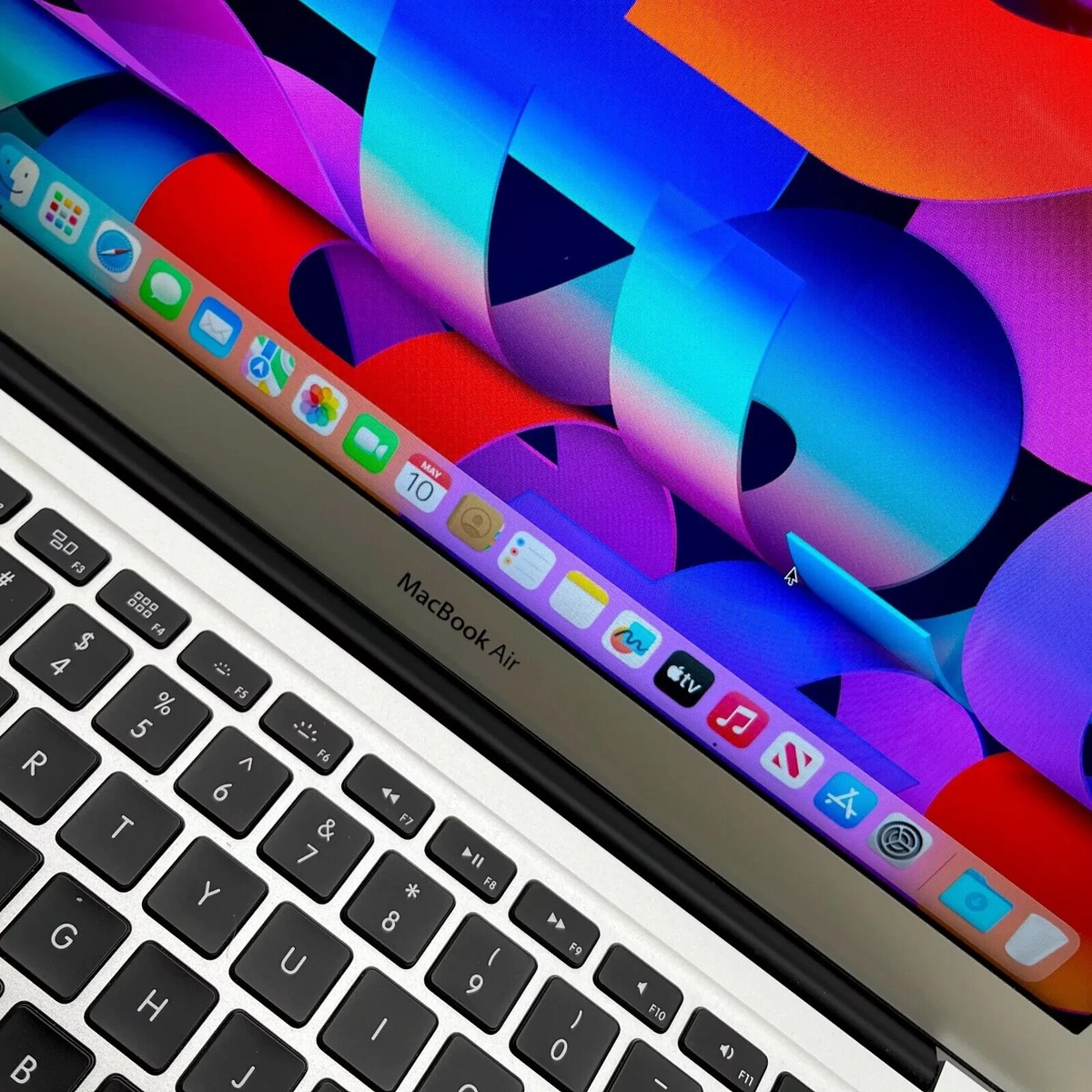美品 MacBook Air 2020 Core i5 8G SSD 256G Amazon.com: Apple