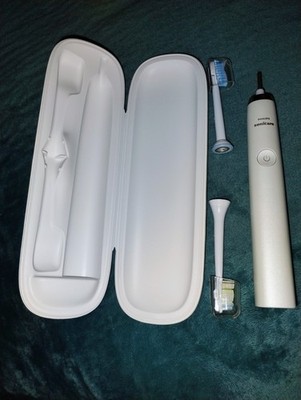 Philips Sonicare HX939L180725 White Sonic Rechargeable Toothbrush w/ Case - Used