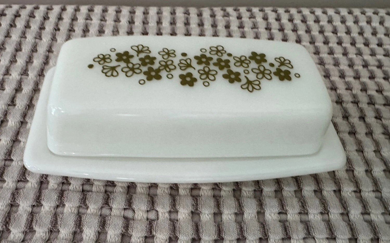 Vintage Pyrex Corelle Crazy Daisy Spring Blossom butter dish