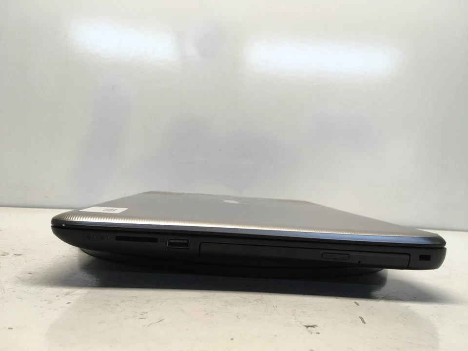 HP 15-BA113CL AMD A10-9600P 2400MHz 12 GB NO HDD - Image 4 of 4