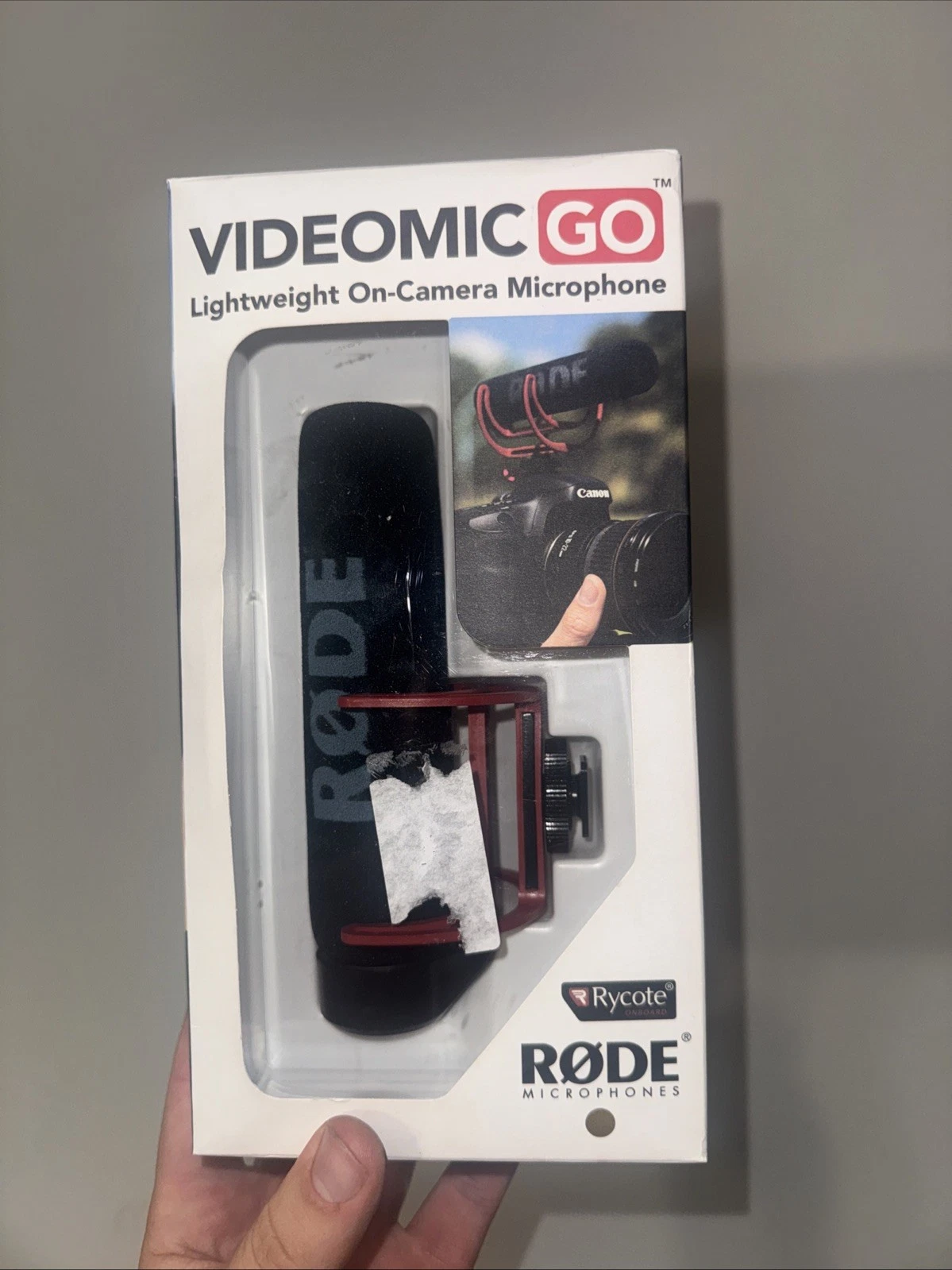 RØDE VideoMic GO Lightweight On-Camera Microphone w/ Rycote Shockmount – Boxed