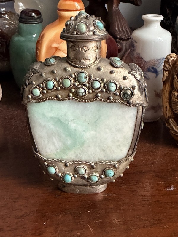 Chinese Silver Inlay Jade/Jadeite Snuff Bottle.
