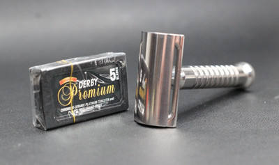 RazoRock Mamba Stainless Steel Razor - Excellent Condition - with Derby Blades