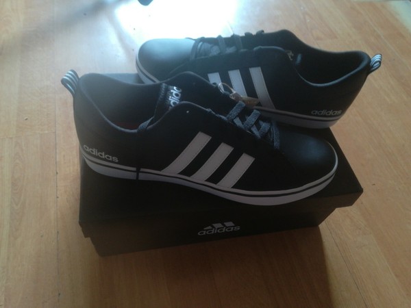 mens black trainers size 10