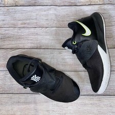 Nike Flytrap 3 kids sz 7 l1