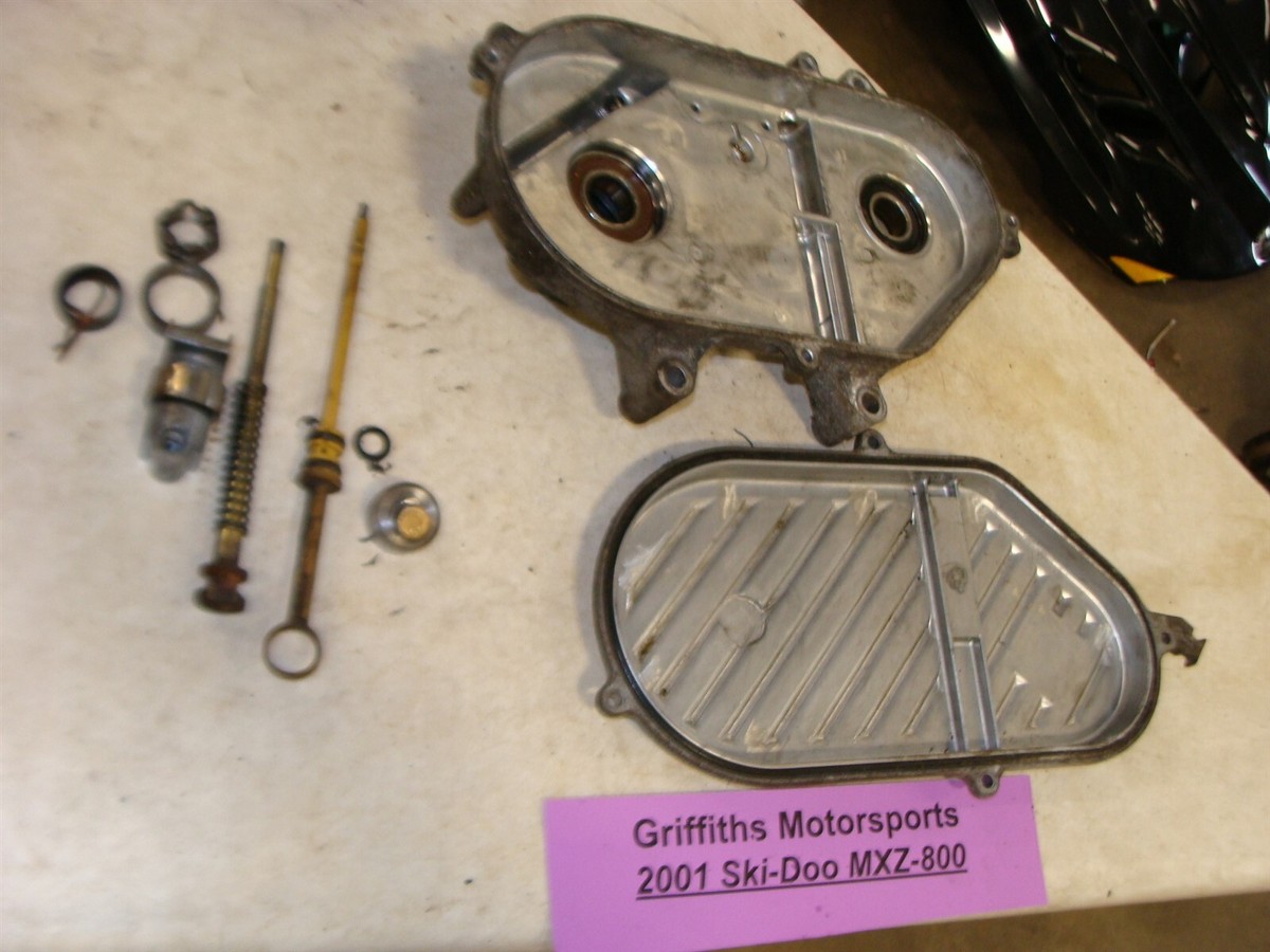 希一ページ 2001 SKI-DOO MXZ 800 ZX chassis chaincase housing cover bearing