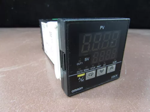 Omron Digital Temperature Controller / E5CK-AA1