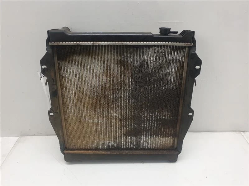 Радиатор 6 цилиндров подходит для 90-91 4 RUNNER 16400-65041 - Изображение 3 из 4