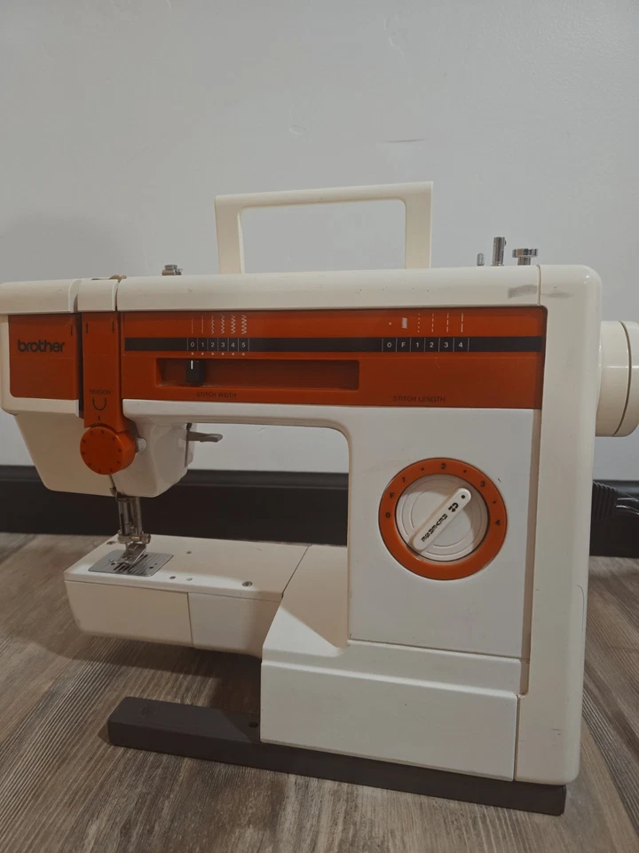 VINTAGE!.  BROTHER vx-808 sewing machine - Image 2 of 3