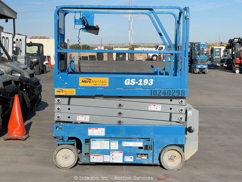 2018 Genie GS-1930 19' Electric Scissor Lift Aerial Manlift Platform 24V bidadoo - Picture 5 of 12