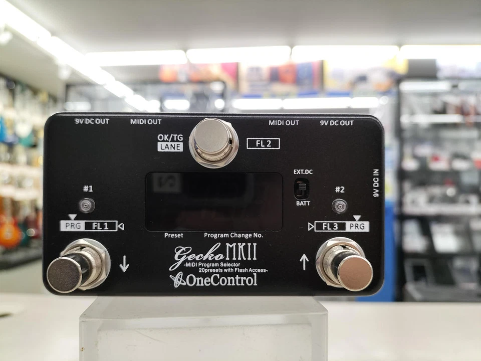 ONE CONTROL - GECKO MKII | Guitar MIDI Switcher in Good Condition - Image 2 of 4