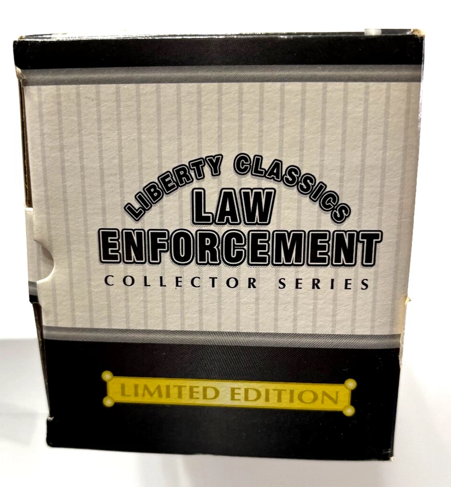 Liberty Classics 1955 Chevy Sedan Delivery Philadelphia Police Diecast 1:25 - Image 2 of 4