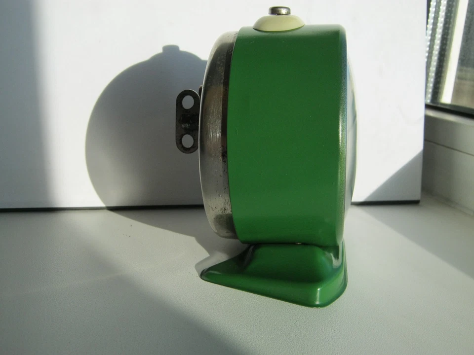 1975  Vintage alarm clock Sevany mechanical soviet USSR wind up clock - Image 3 of 4