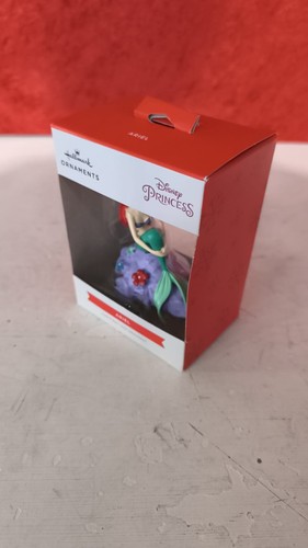 Hallmark Disney The Little Mermaid Ariel on Rock Christmas Ornament - Afbeelding 4 van 9