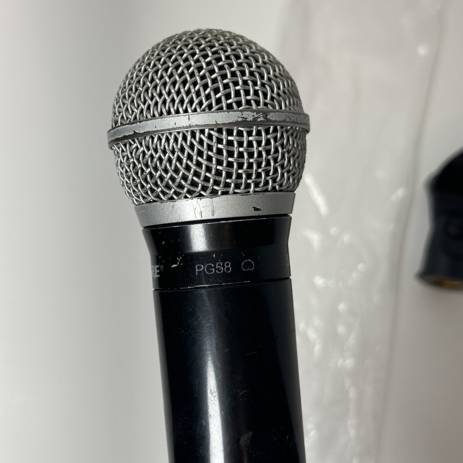 Shure PG2 Wireless Microphone Transmitter with PG58 H7 536548 MHz