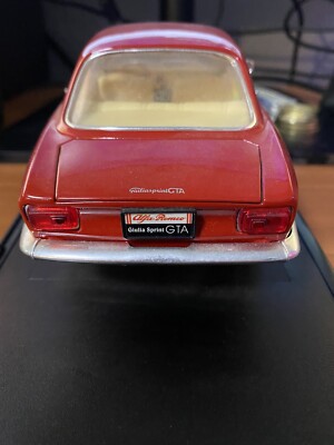 ミニカー 1965 ALFA ROMEO GIULIA SPRINT GTA 1/18 1965 Alfa Romeo Giulia Sprint GTA 1:18 - YouTube