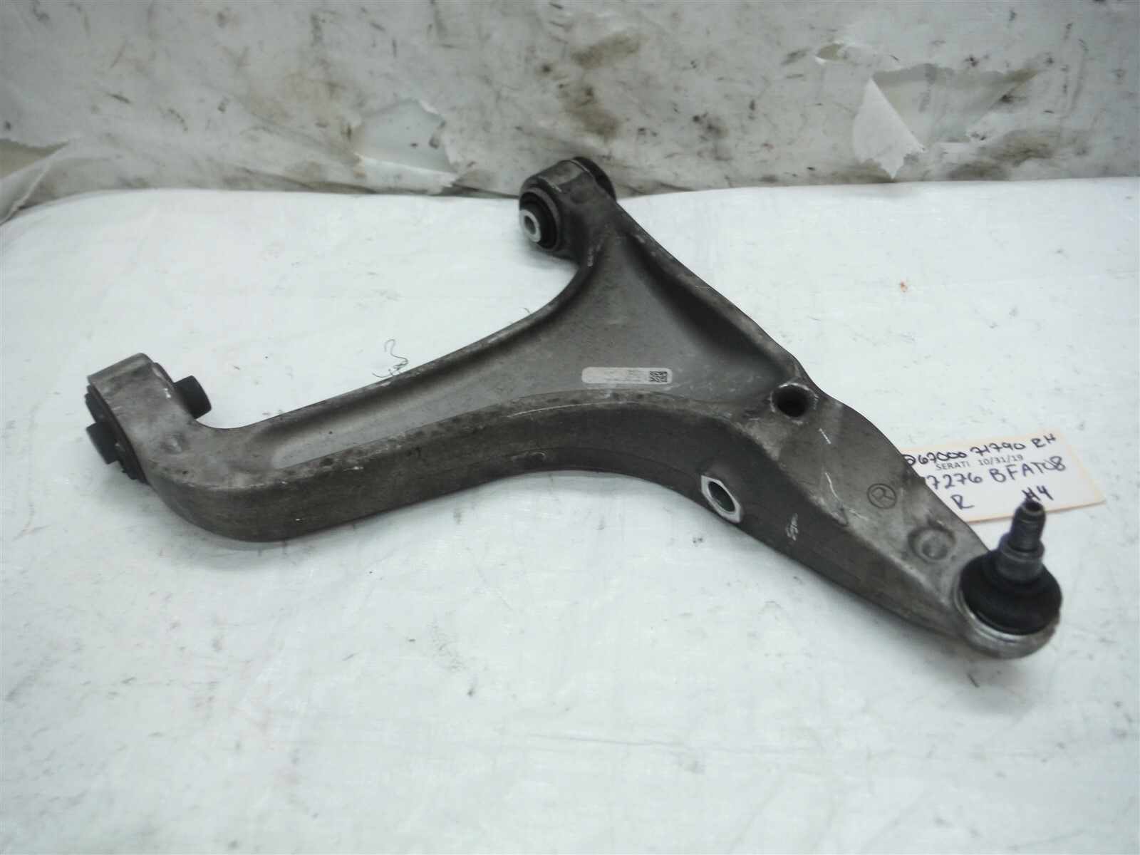 2014-2017 MASERATI GHIBLI PASSENGER RIGHT FRONT LOWER CONTROL ARM 06700071790