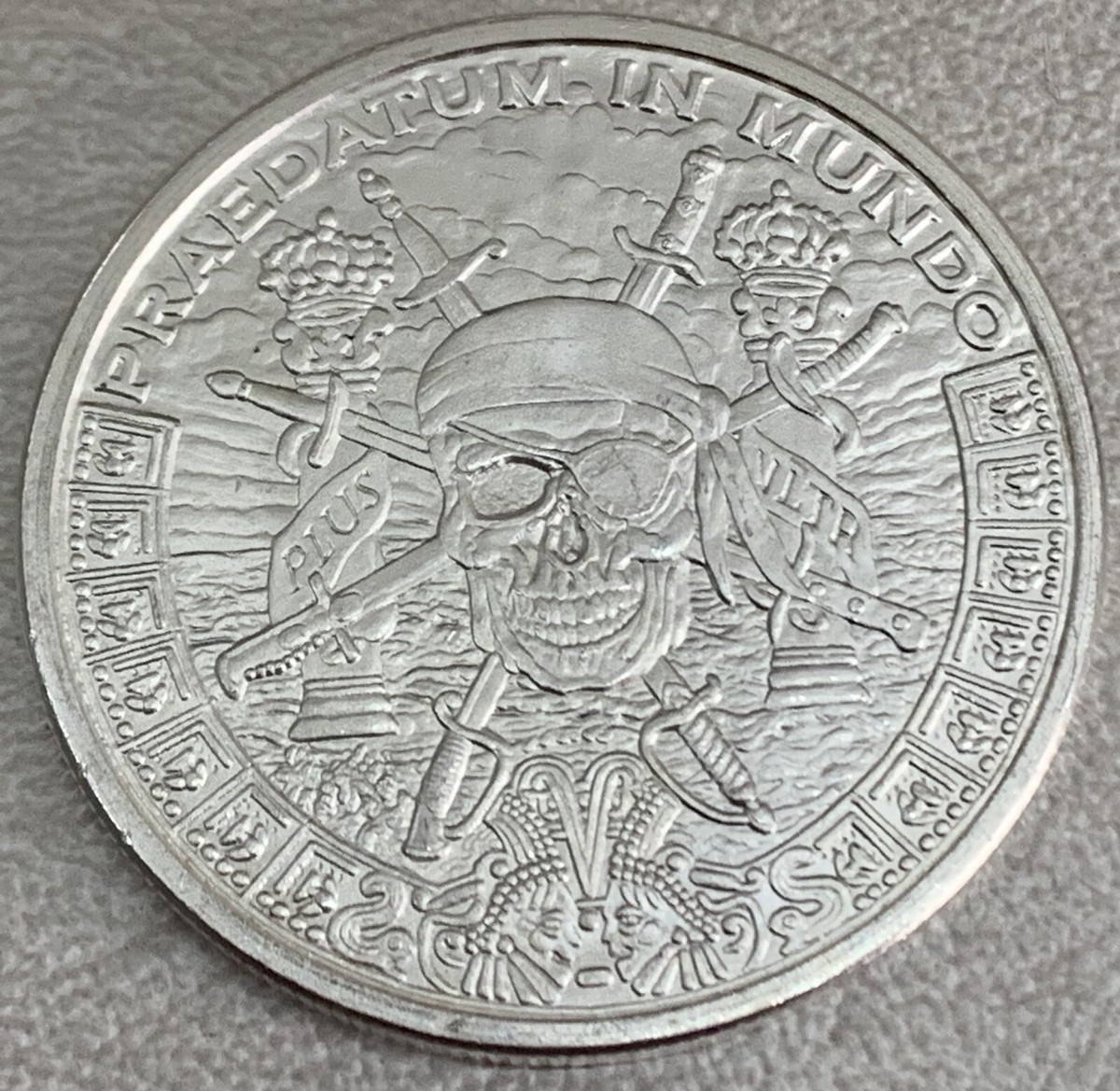 Praedatum in Mundo, Silver Shield, 1 troy oz .999 Fine Silver Art