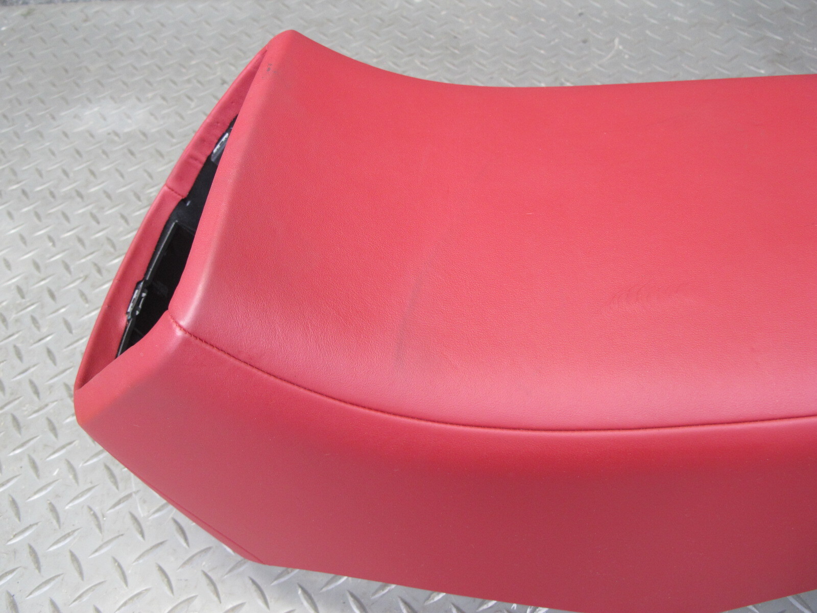 2017-2020 MASERATI LEVANTE M161 REAR CENTER CONSOLE TRIM COVER PANEL RED