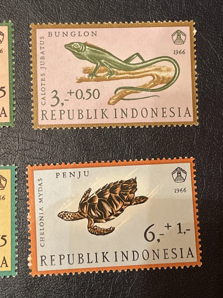 INDONESIA 1966 - CONJUNTO DE ESTAMPILLAS DE REPTILES 4 piezas, como nuevas muy ligeramente montadas Foto 3 de 4
