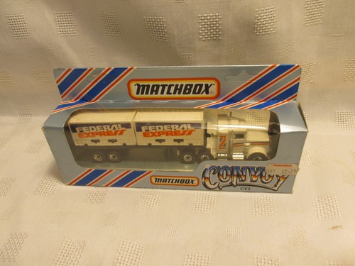 MATCHBOX CONVOY~FEDERAL EXPRESS~RARE~PETERBILT~CONTAINER TRUCK~CY3~M.I.B.