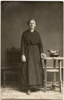 Photo Ancienne 1910 - Portrait Studio Femme Debout - Allemagne (CPA)