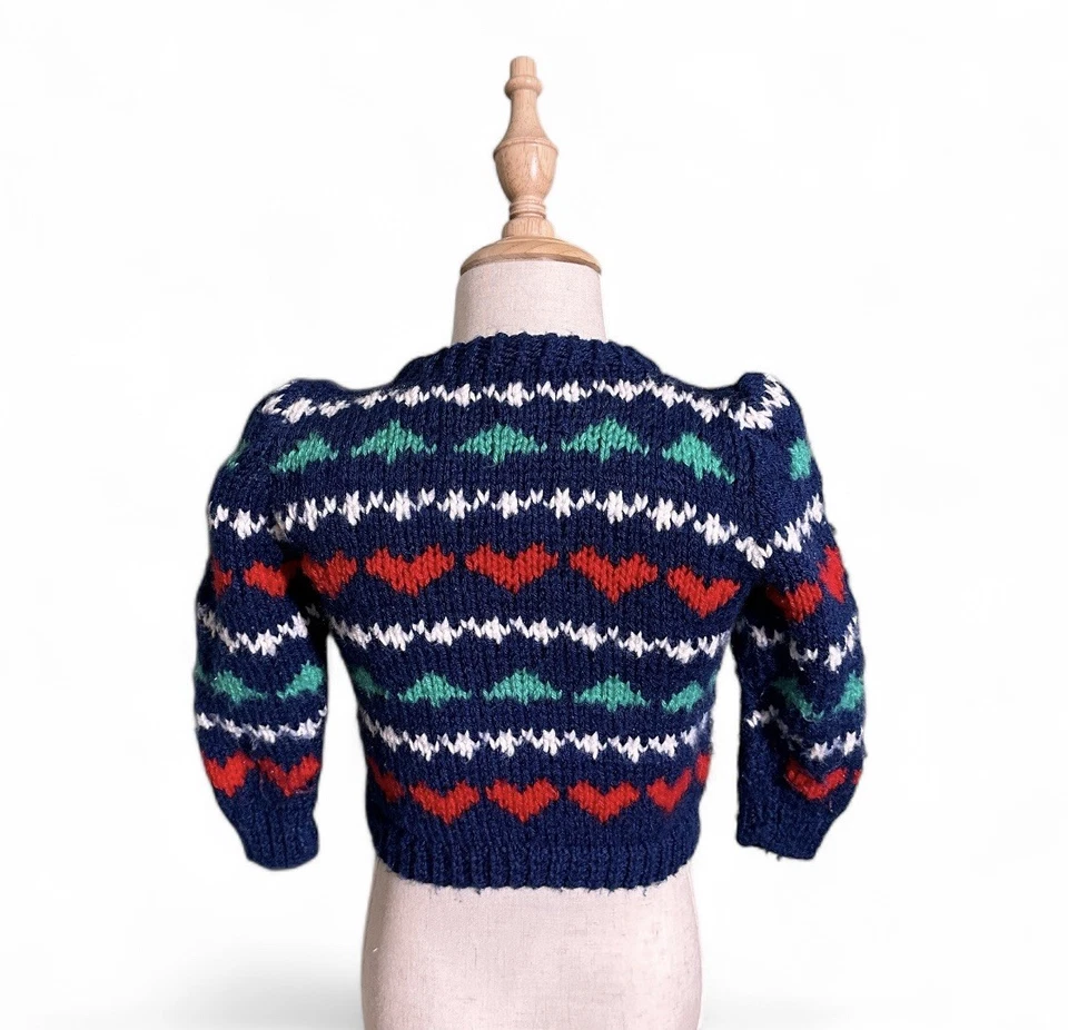 Suéter vintage tejido a mano niña talla 5-6 corazones rojos azul marino hecho a mano Foto 3 de 3