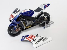 Minichamps 1/12 Yamaha YZR-M1 MotoGP 2009 Lorenzo