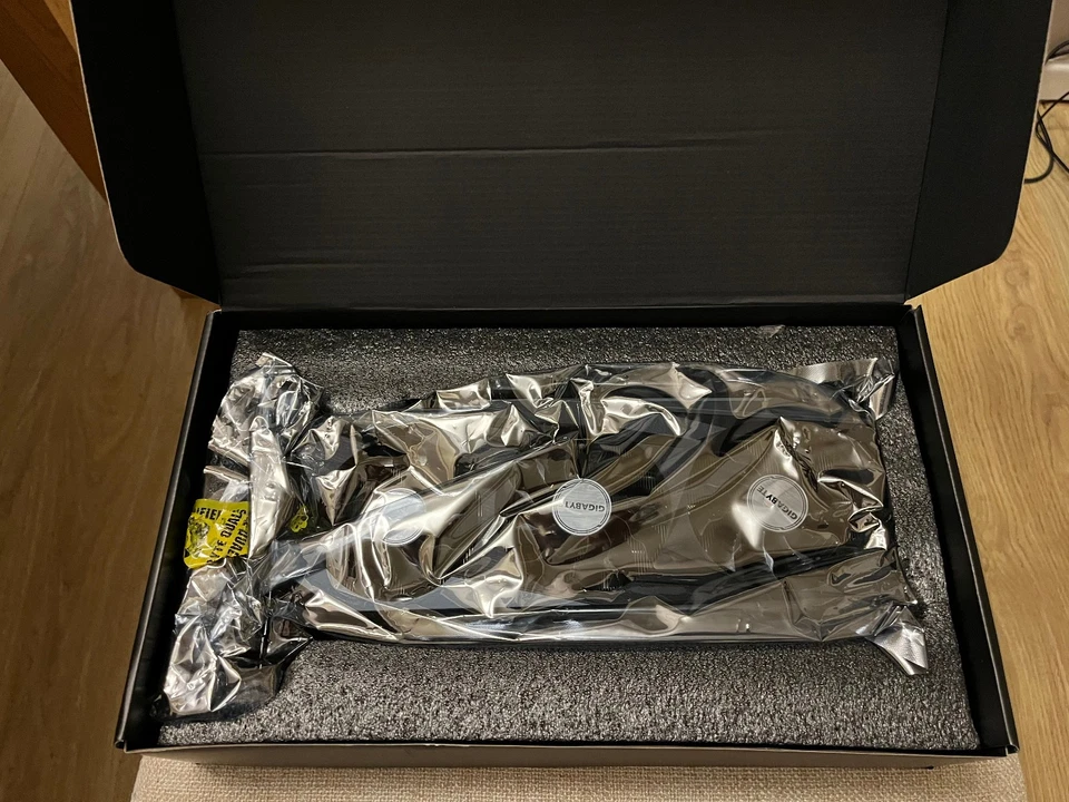 Gigabyte NVIDIA GeForce RTX 3080 12GB GAMING OC Graphics Card - Image 4 of 4