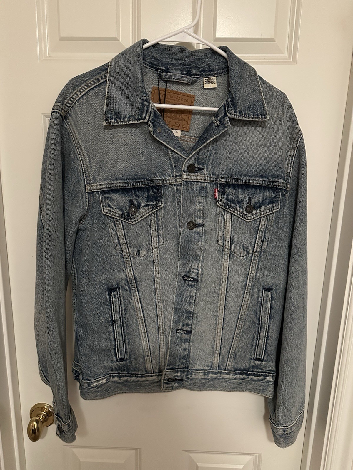 Levi’s Vintage Trucker Relaxed Fit Denim Jacket Men’s Size Medium