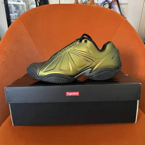 Taille 6 Nike Supreme x Air Zoom Courtposite métallisé or