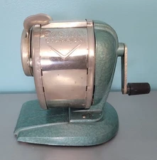 Vintage GREEN Art Deco BOSTON CHAMPION Pinched Feed PENCIL SHARPENER