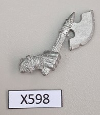 Chaos Beastmen Minator Arm with Axe Spare Part GW - Metal (X598)