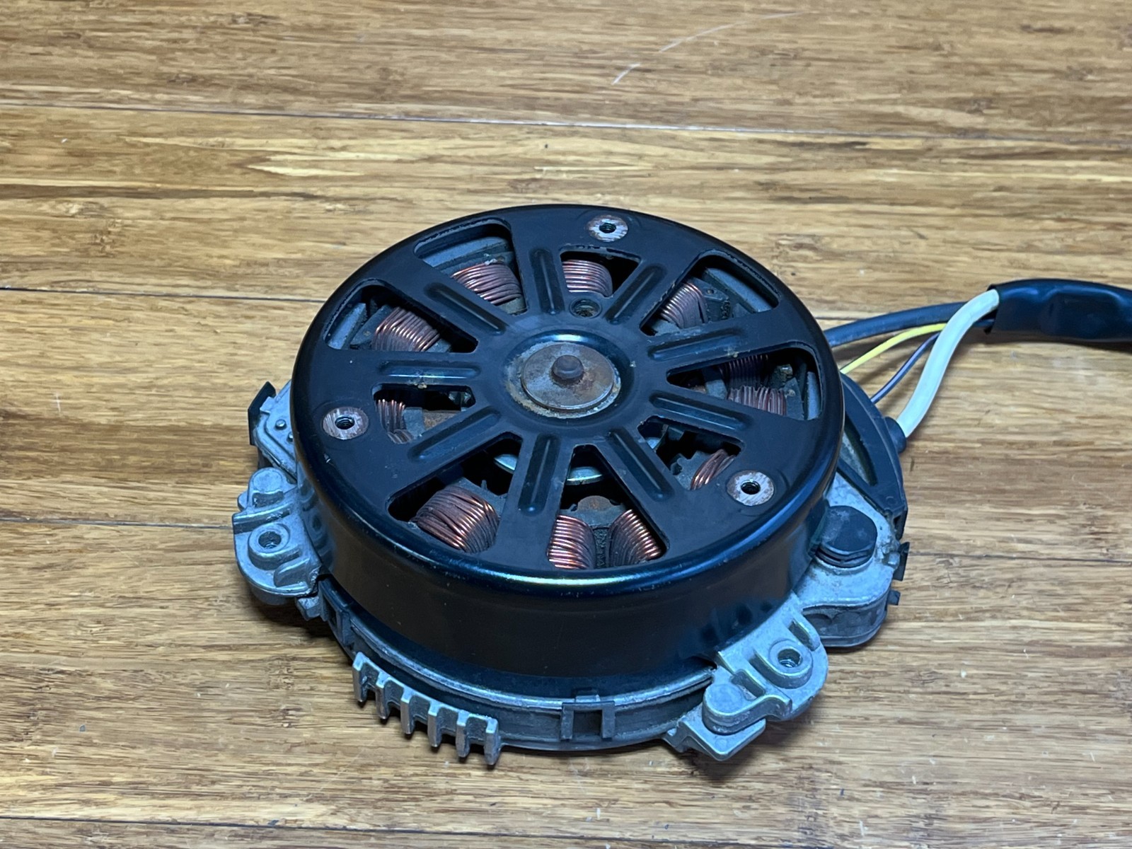 2017-2020 Maserati Levante M161 Front Engine Radiator Cooling Fan Motor OEM