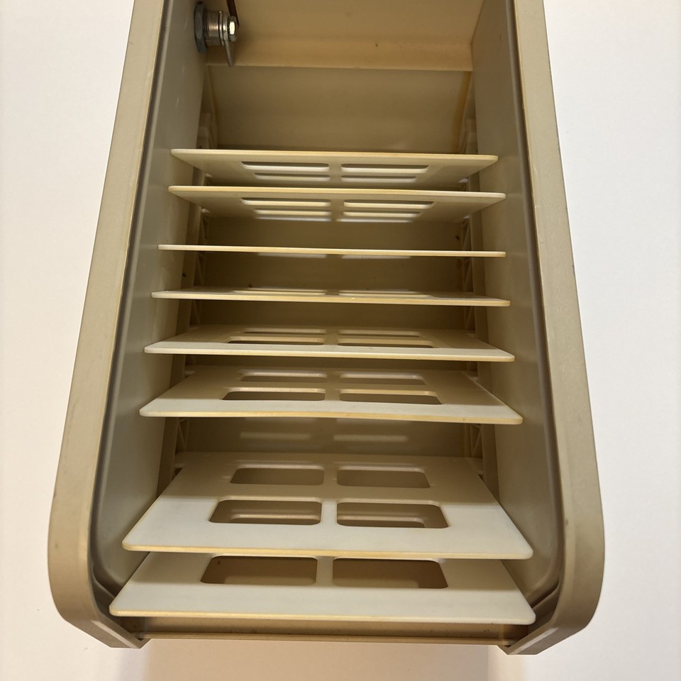 Microcomputer Accessories Plastic Roll Top 5.25” Disc Keeper Storage No ...