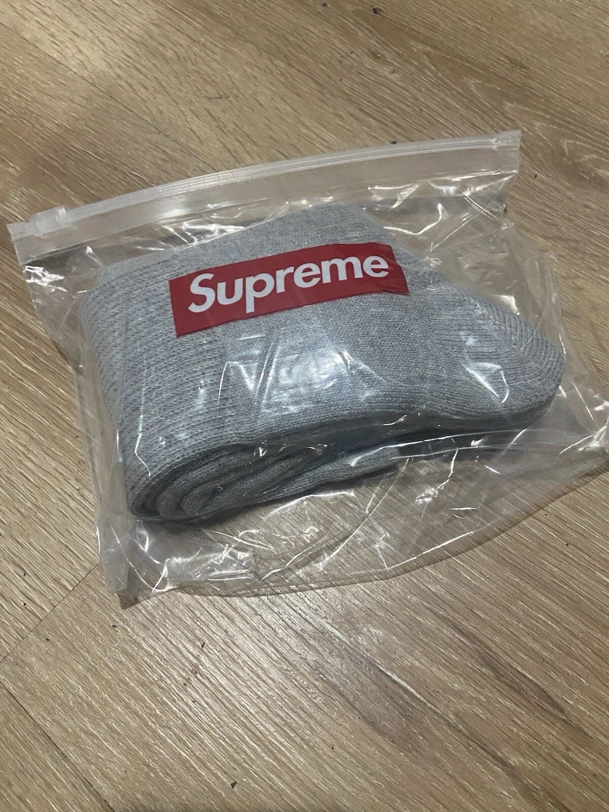 1 paire de chaussettes d'équipage Supreme Hanes
