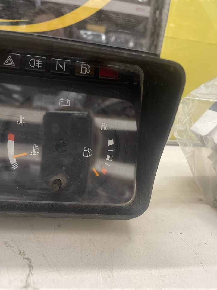 Renault 18 Tachometer Tacho bj 1978-1994 Tachometer Tacho R18 — 第 2/4 张图片