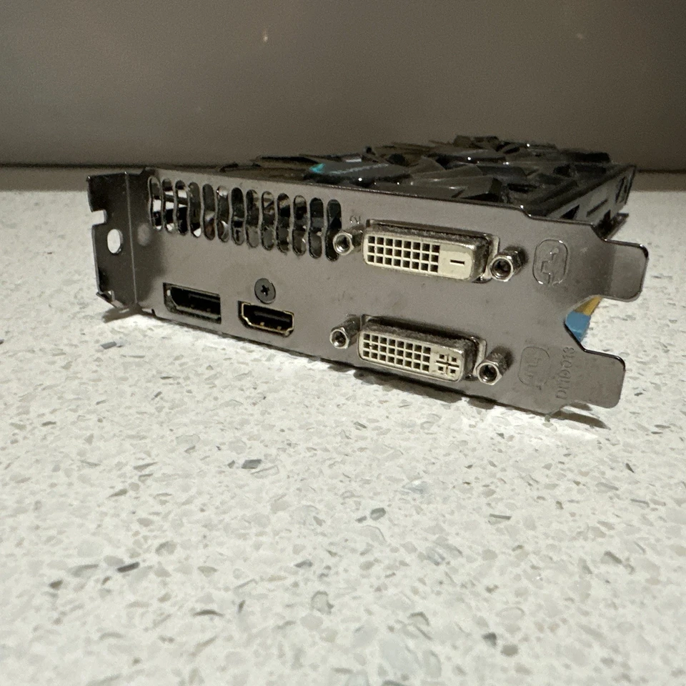 Windforce Gigabyte NVIDIA GeForce GTX 770 OC 4GB Graphics Card GV-N7700C-4GD - Image 4 of 4