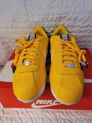 RARE MINT - Nike Cortez Basic Leather SE - Amarillo/White-Black-White Sneakers