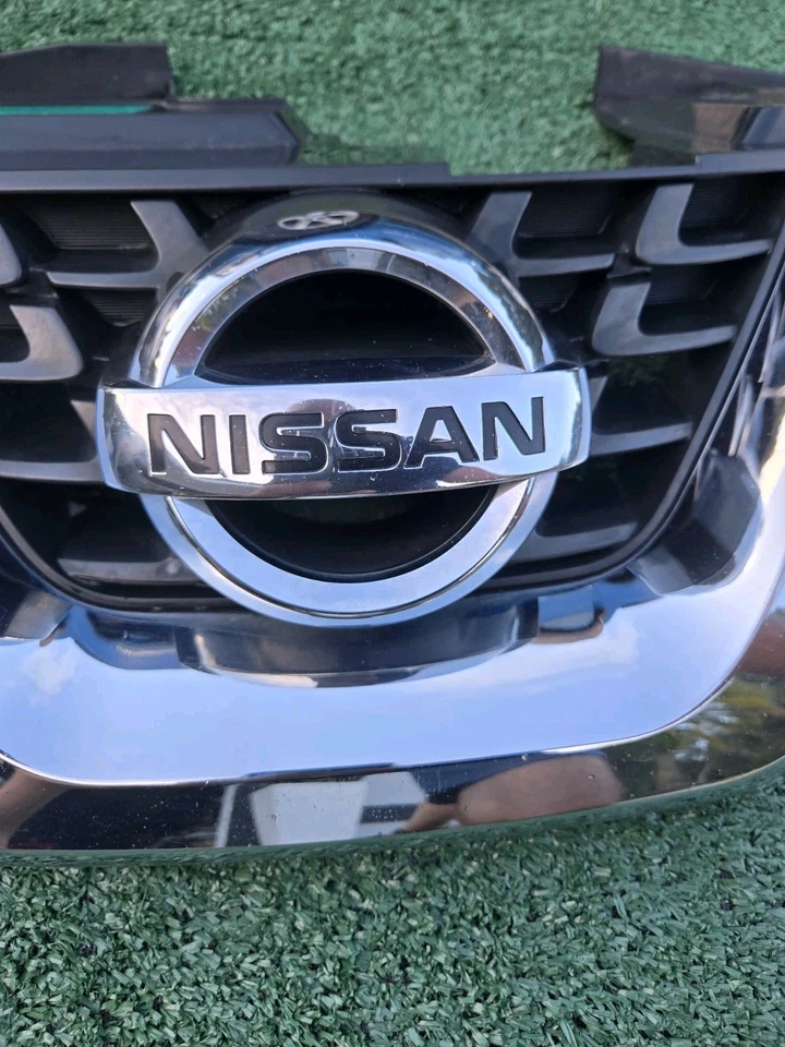 Nissan Juke 2015 2016 2017 radiador superior parrilla emblema insignia logotipo 15-17 Foto 2 de 4