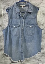 Sleeveless Denim Women's Top Large Pearl Snap Pockets 100 Cotton Light Blue...